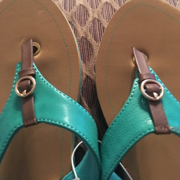 Turquoise sandal size 7/8 - Picture 2 of 3